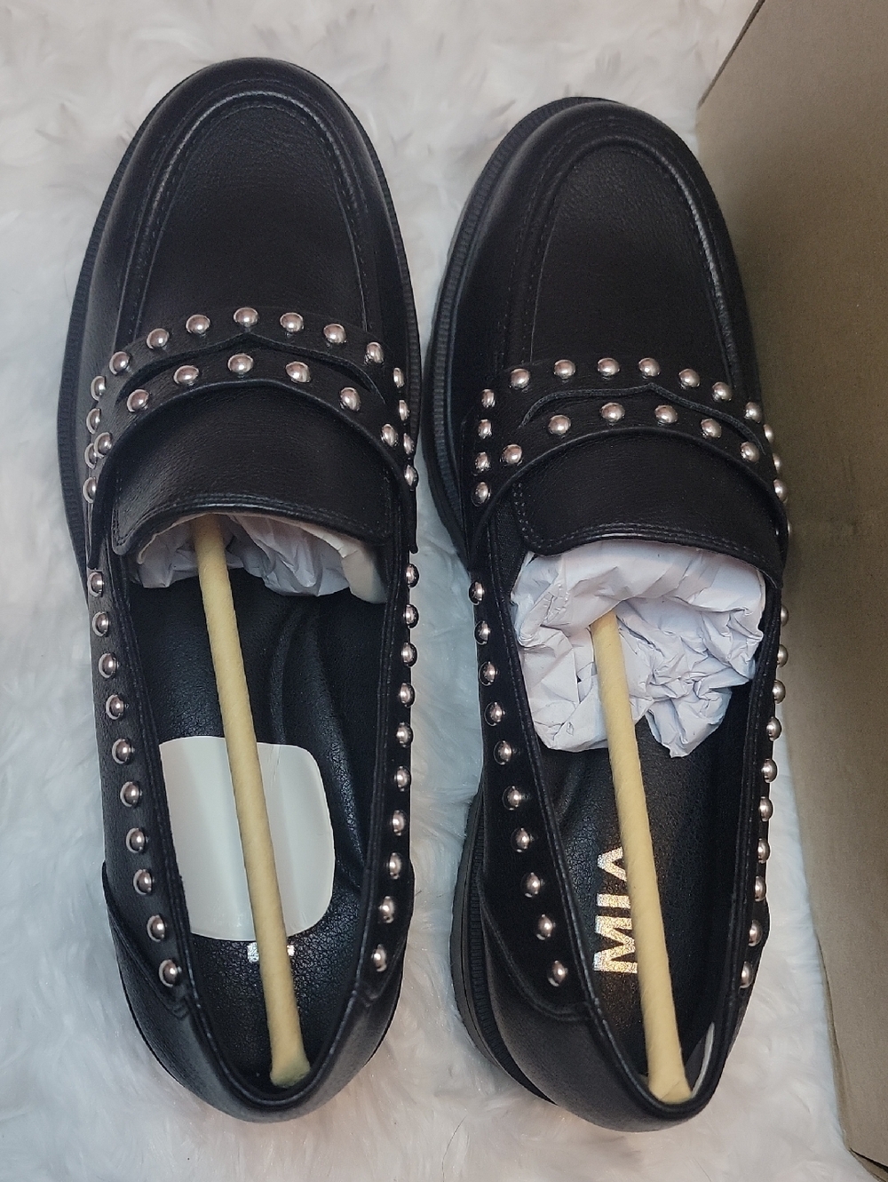 NWT MIA Tillie Studded Loafers In Black. Sz 7.5 - Picture 3 of 6